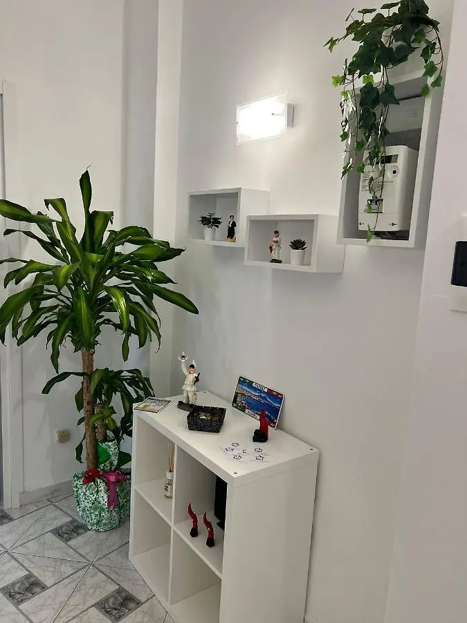 We' Home Naples Apartment