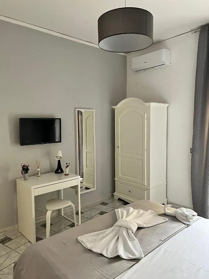 We' Home Naples